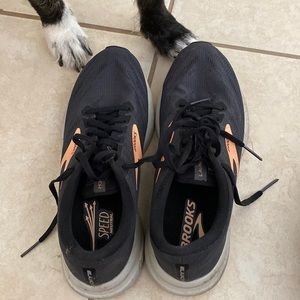 Brooks launch 7 size 9